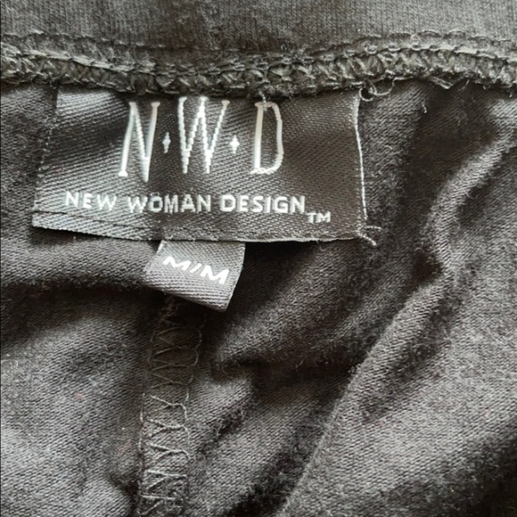 New Woman Design ankle pants. - Picture 2 of 3